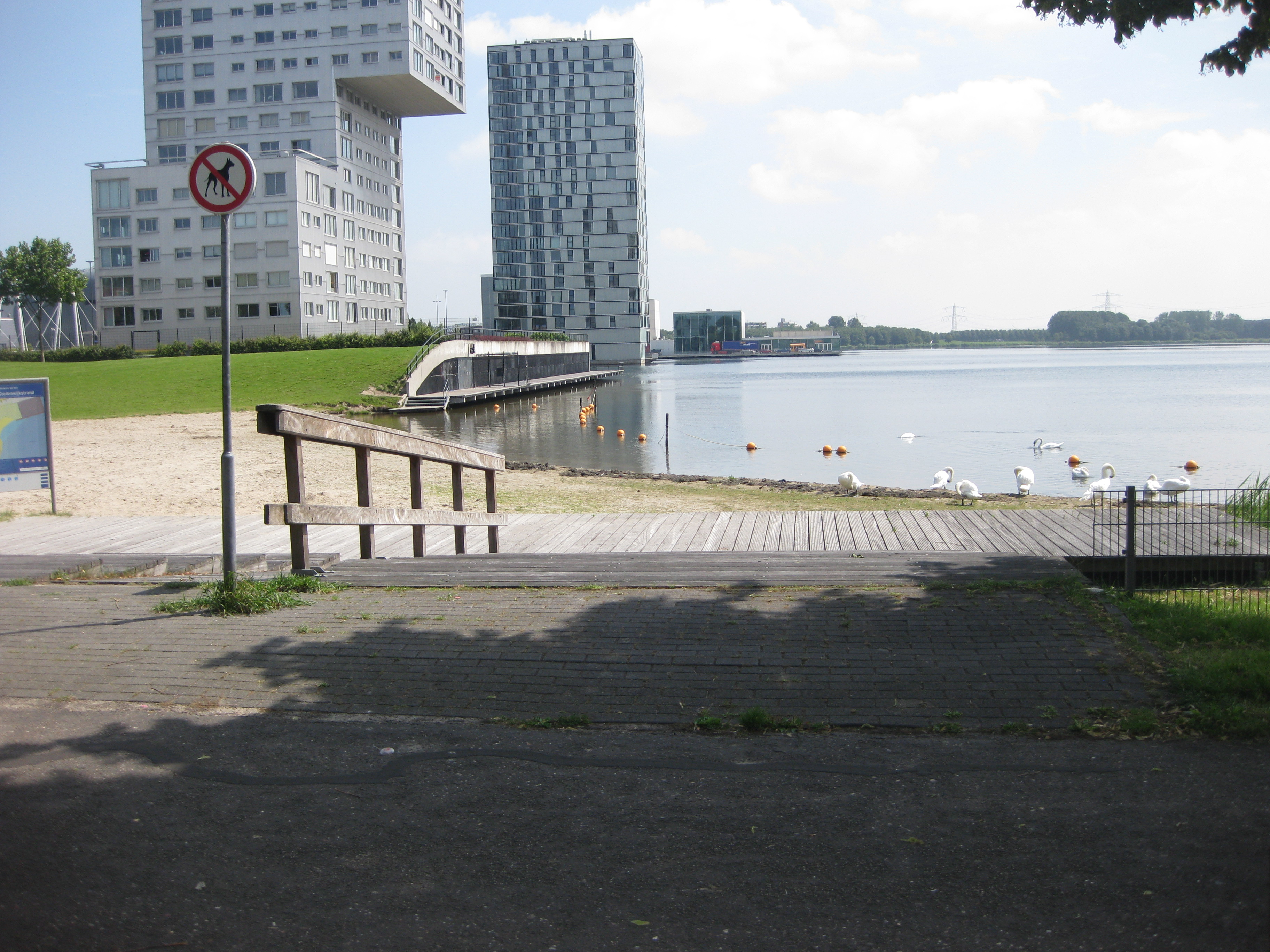 Stedenwijkstrand, Weerwater
