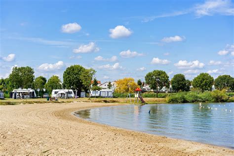Recreatiestrand Resort Marina Oolderhuuske