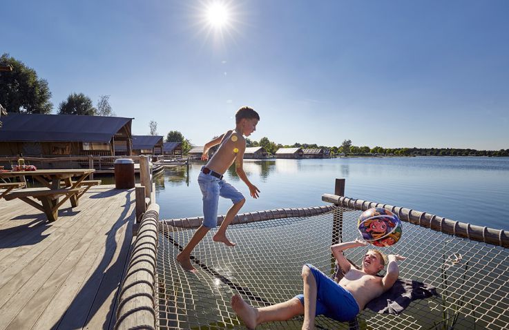 Ter Spegelt Onoverdekte Plas